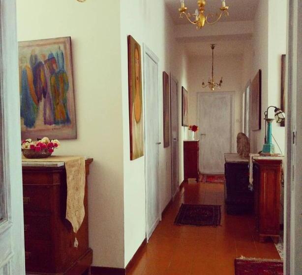 اتاق استاندارد, Amariglio