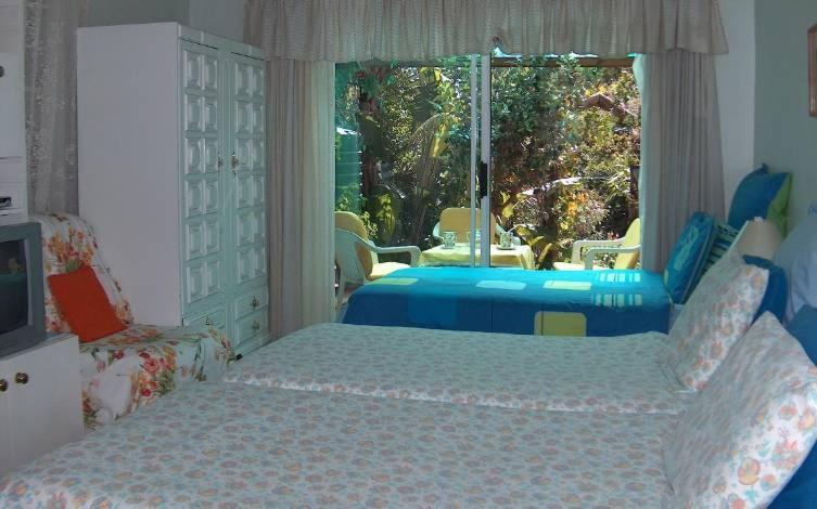 اتاق استاندارد سه نفره, Rachel S Home From Home