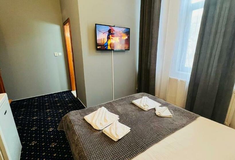 Номер Стандарт, Vila Themis