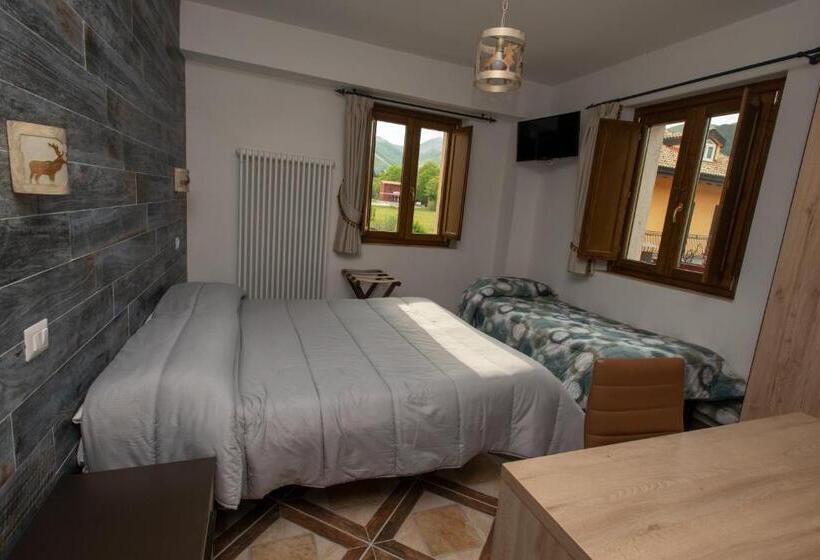 اتاق استاندارد سه نفره, Albergo Ad Astra