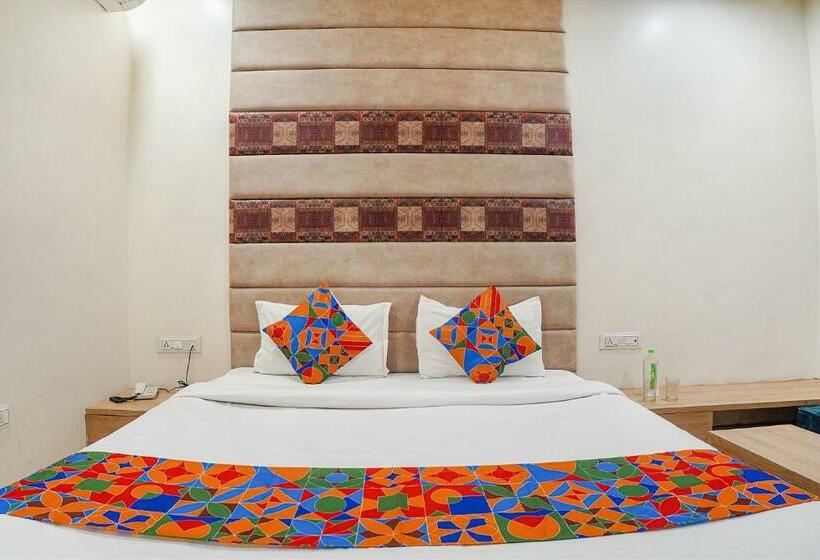 Номер Deluxe, Fabhotel Om Palace