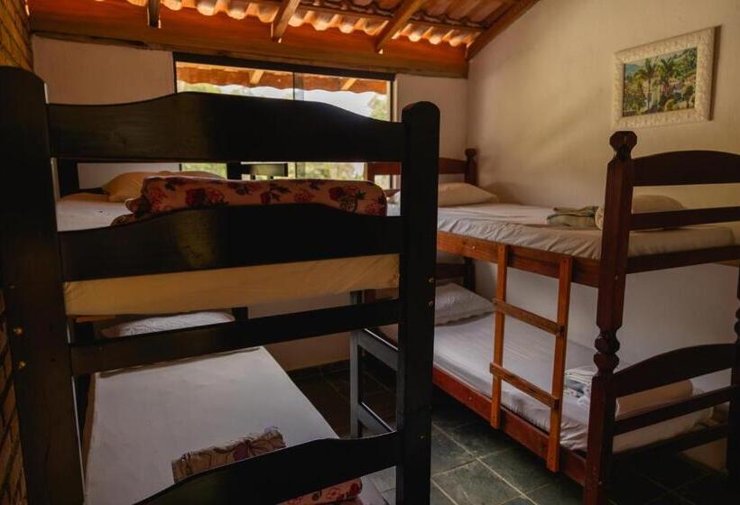 Семейный Номер Совместный Санузел, Hostel Yellow House Mg