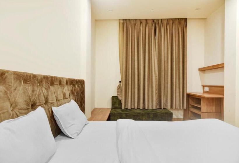 Трехместный Номер Deluxe, Fabhotel Om Palace