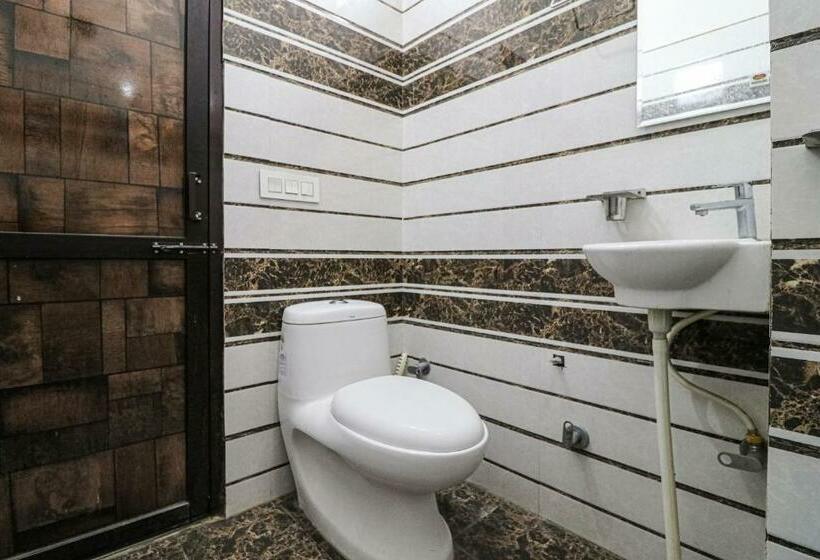 اتاق کلاسیک سه تخته, Oyo 82616 Prime Property