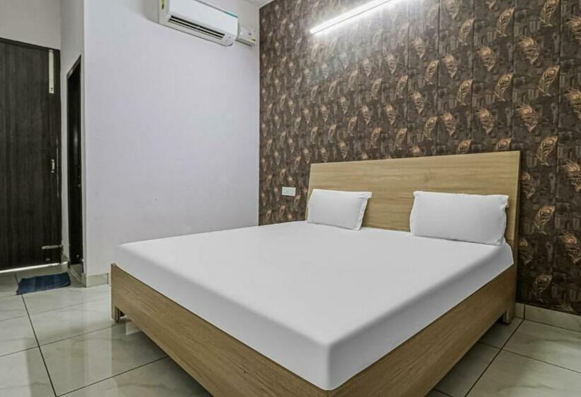 اتاق کلاسیک سه تخته, Oyo 82616 Prime Property