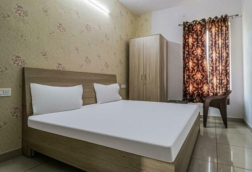 اتاق کلاسیک سه تخته, Oyo 82616 Prime Property