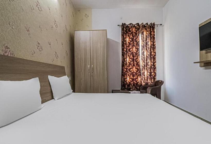 اتاق کلاسیک سه تخته, Oyo 82616 Prime Property