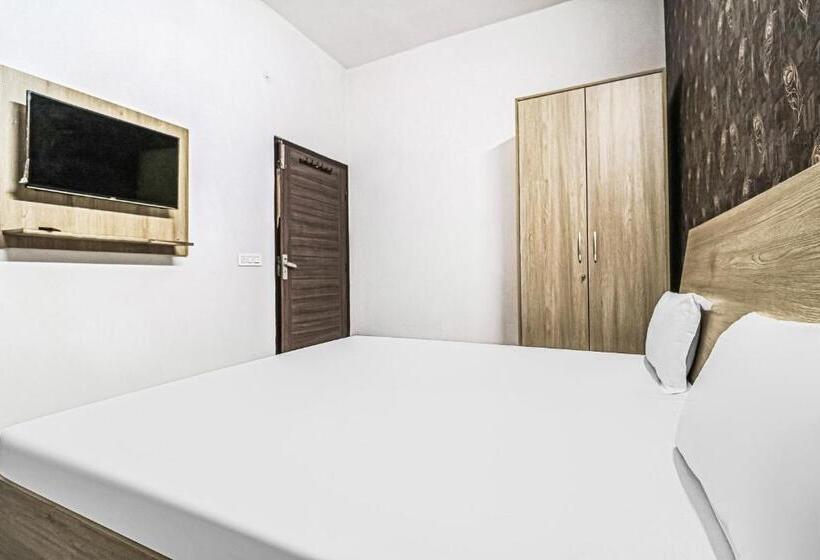 اتاق کلاسیک سه تخته, Oyo 82616 Prime Property