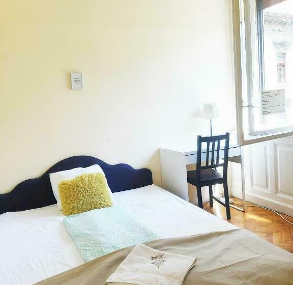 バスルーム共有のシングルスタンダード, Wesselényi Rooms Near Gozsdu Udvar