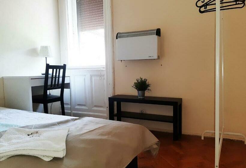 バスルーム共有のシングルスタンダード, Wesselényi Rooms Near Gozsdu Udvar