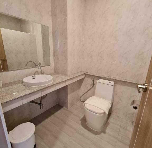 带大床的标准间, The Charlotte Smart Hotel Lopburi