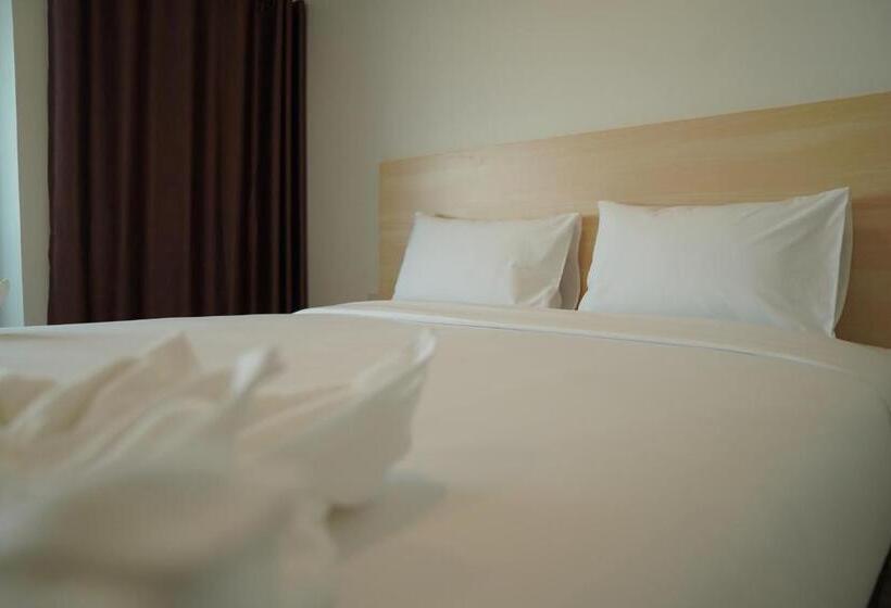 带大床的标准间, The Charlotte Smart Hotel Lopburi