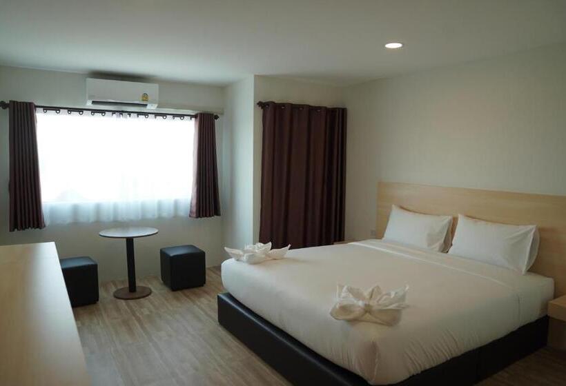 带大床的标准间, The Charlotte Smart Hotel Lopburi