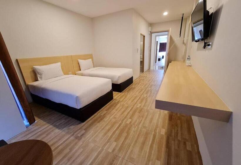 豪华房间, The Charlotte Smart Hotel Lopburi