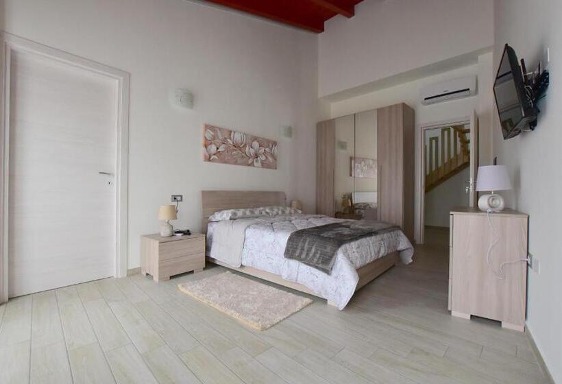 Номер Deluxe с Балконом, B&b La Genuina