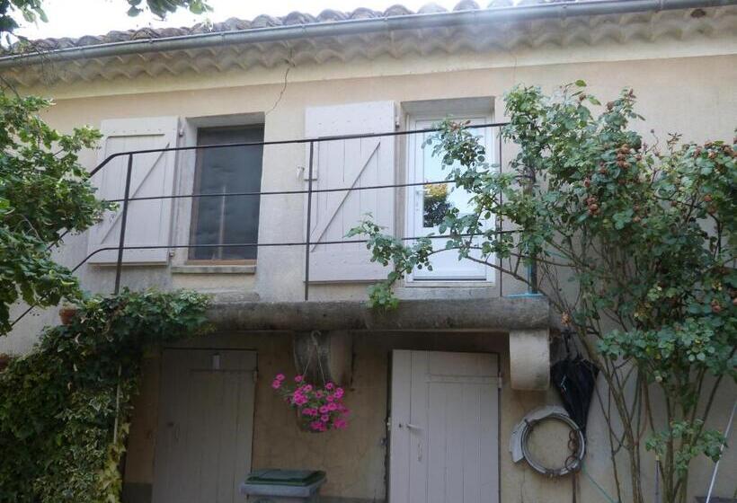 Студия Стандарт, Maison D Hôtes Bastide St Victor à 2,5 Kilomètres De Lourmarin
