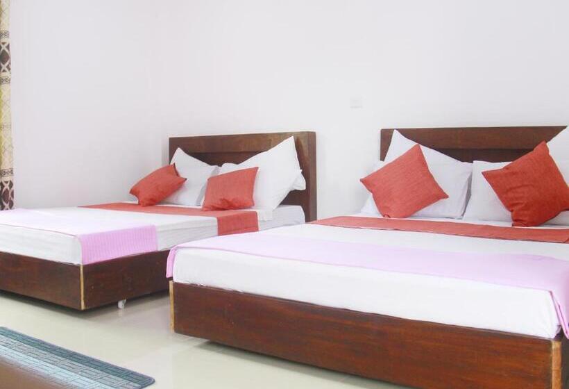 Семейный Номер, Punsisi Resort   Adam S Peak