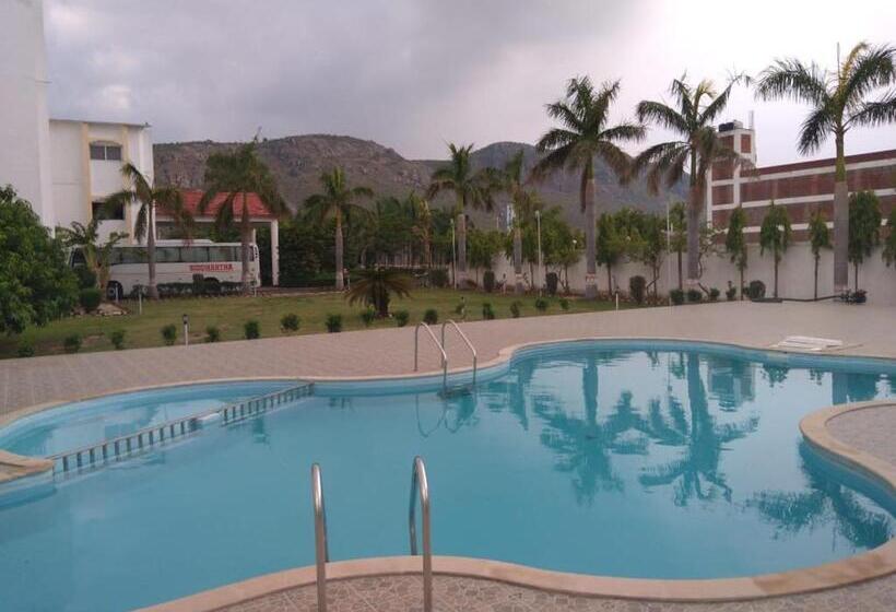 سوییت با چشم‌انداز استخر, The Rajgir Residency