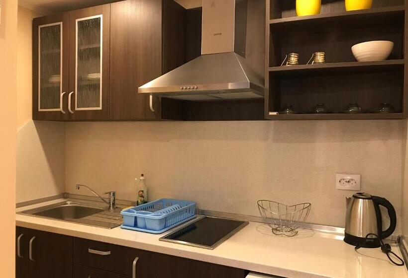 Апартаменты 1 Спальня Нижний Этаж, Villa Diana