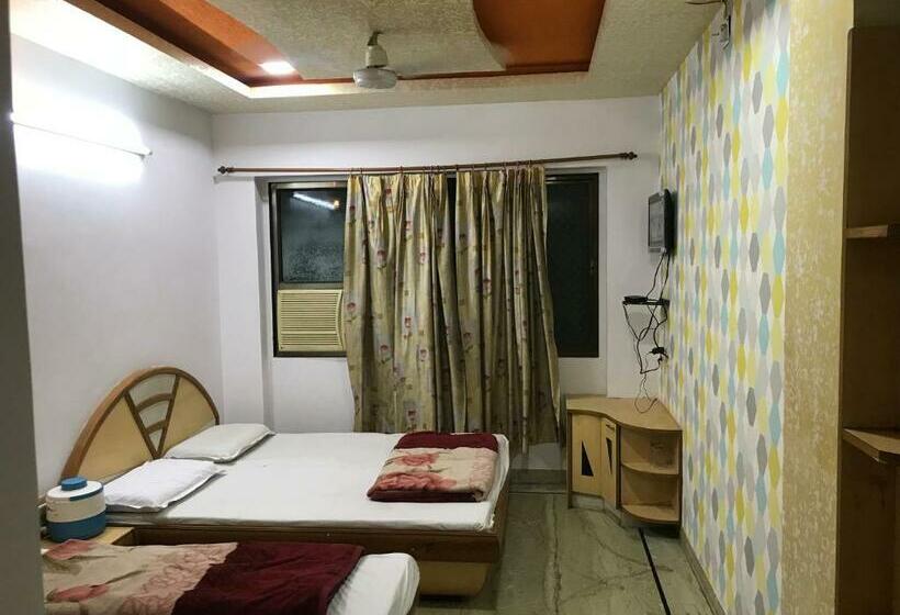 Habitación Familiar, Hari Darshan