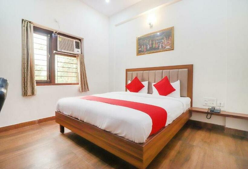 Quarto Triplo Clássico, Taj Classic