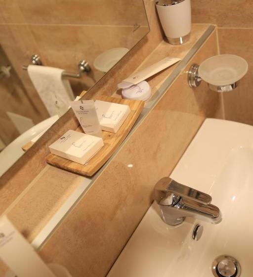اتاق استاندارد یک نفره, Groane Hotel Residence