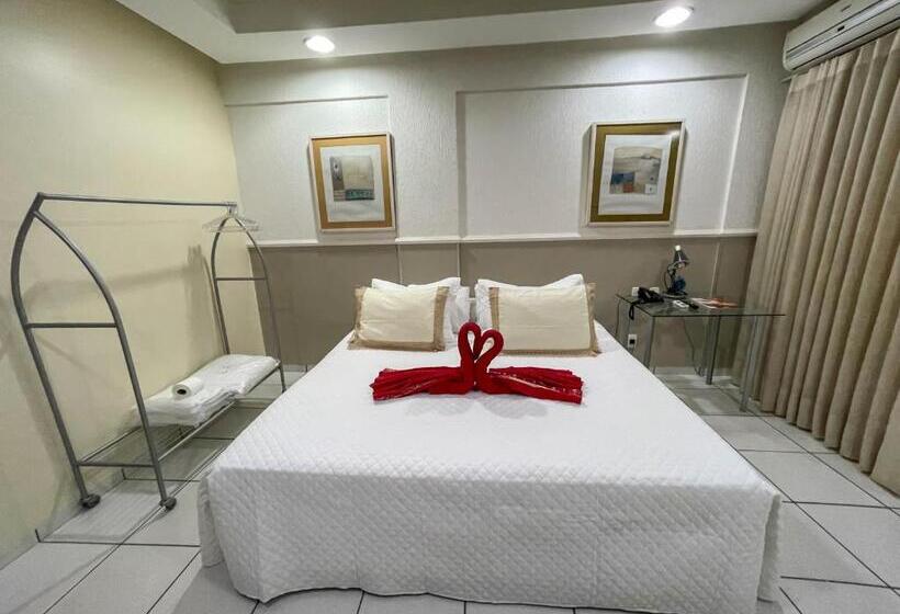 اتاق استاندارد با تخت بزرگ, Canada