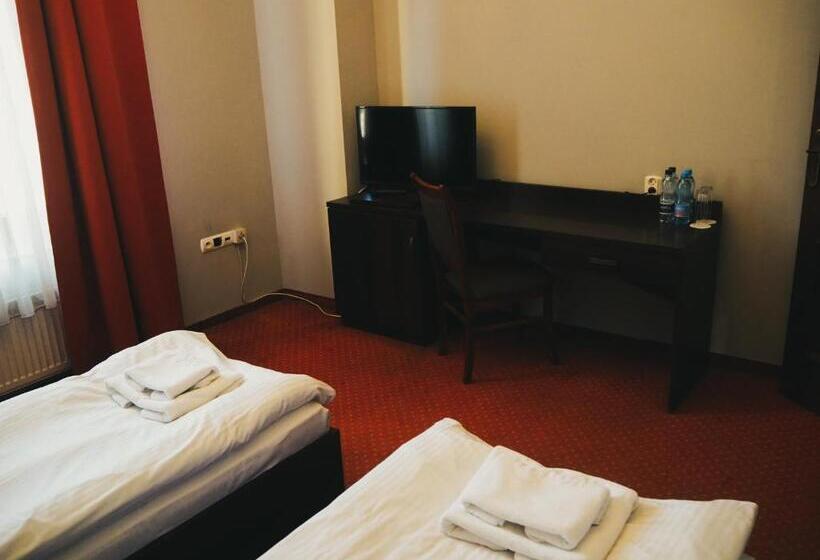 Номер Стандарт Трехместный, Legnicki Browar Książęcy Hotel I Restauracja