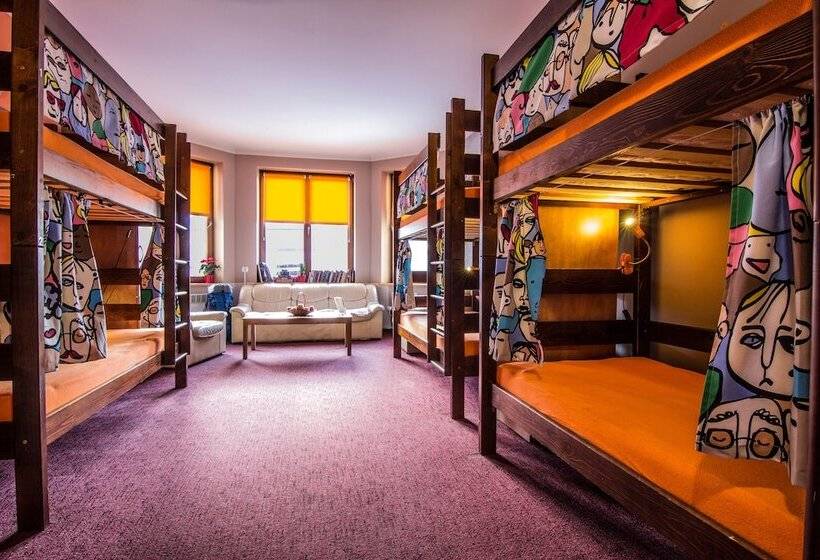 共用房间的床, Top Hostel Pokoje Gościnne