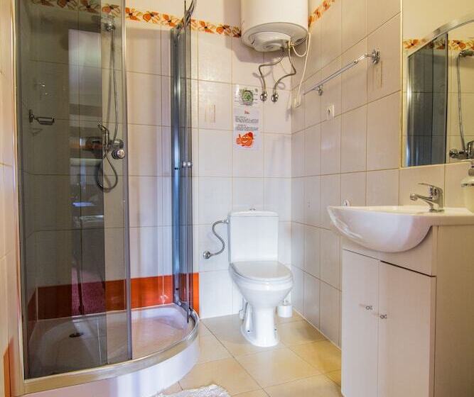 共用房间的床, Top Hostel Pokoje Gościnne