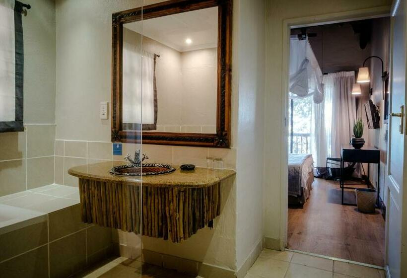 اتاق لوکس با بالکن, Chobe Marina Lodge