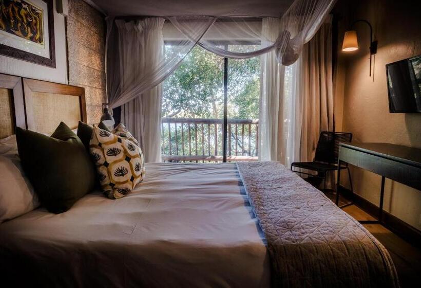 اتاق لوکس با بالکن, Chobe Marina Lodge