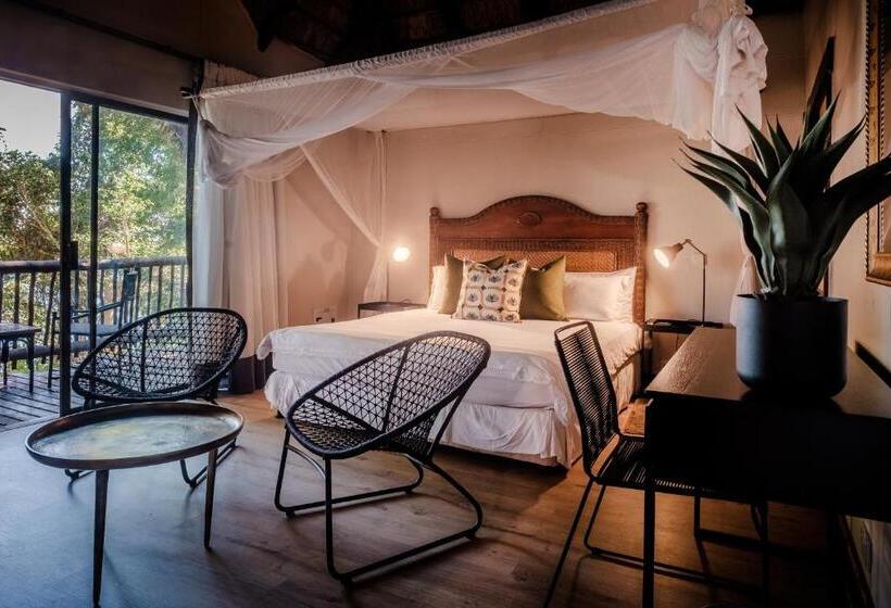 اتاق لوکس با بالکن, Chobe Marina Lodge