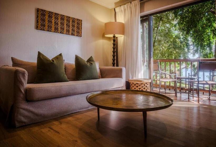 سوئیت با بالکن, Chobe Marina Lodge