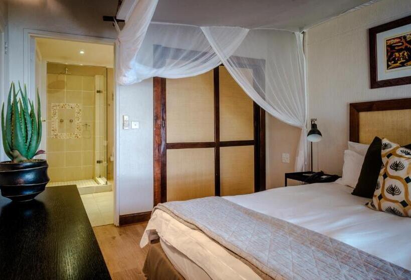 سوئیت با بالکن, Chobe Marina Lodge