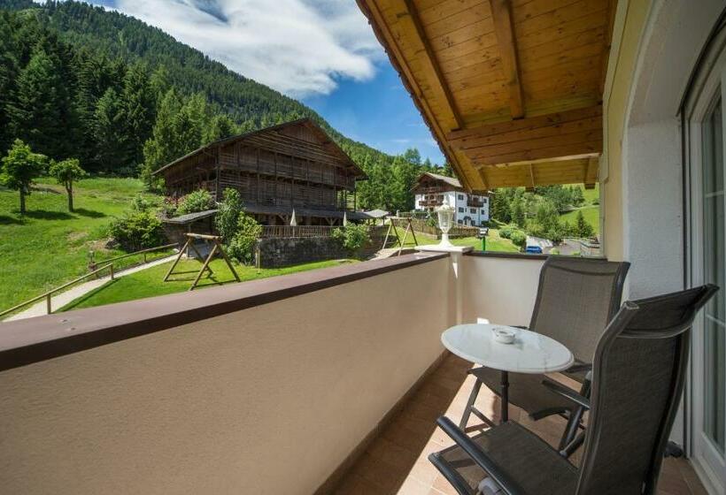 Номер Стандарт с Балконом, Albion Mountain Spa Resort Dolomites
