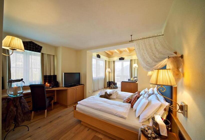 Номер Superior с Балконом, Albion Mountain Spa Resort Dolomites