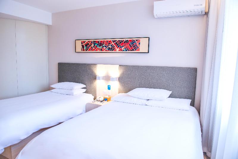 Семейный Номер, Hanting  Jinan Quancheng Square Chaoshan Street