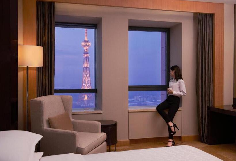Club Room King Bed, Sheraton Daqing