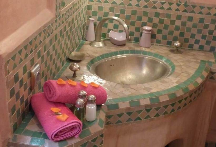 Üç Kişilik Standart Oda, Riad Kenzo