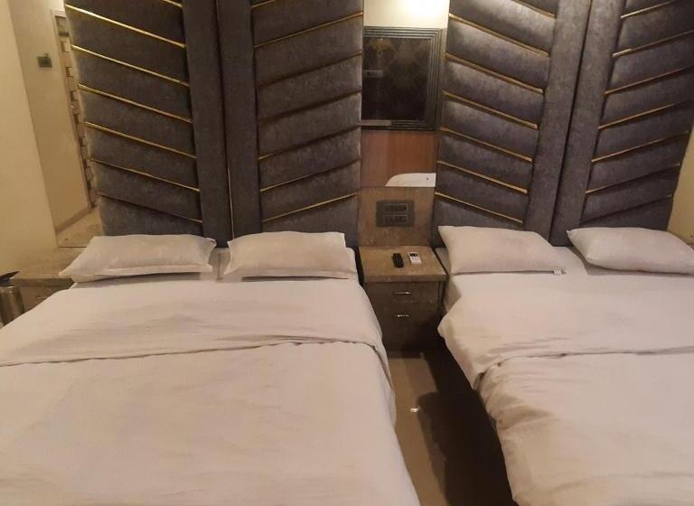 Четырехместный Номер Стандарт, Roshan Residency Matheran