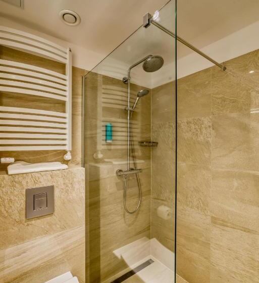 Quarto Familiar, White