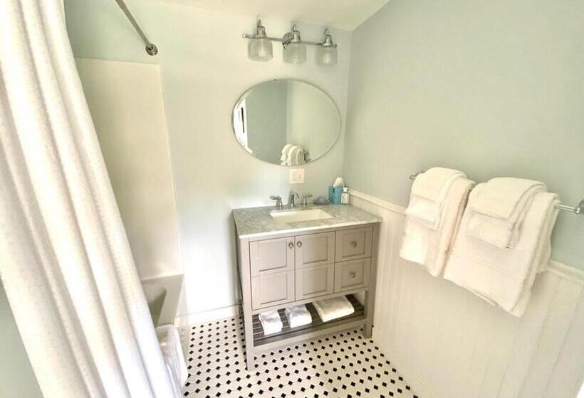 Стандартный Номер Кровать Кинг, Oakland House Seaside Inn & Cottages