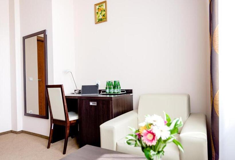Студия Стандарт, Stal