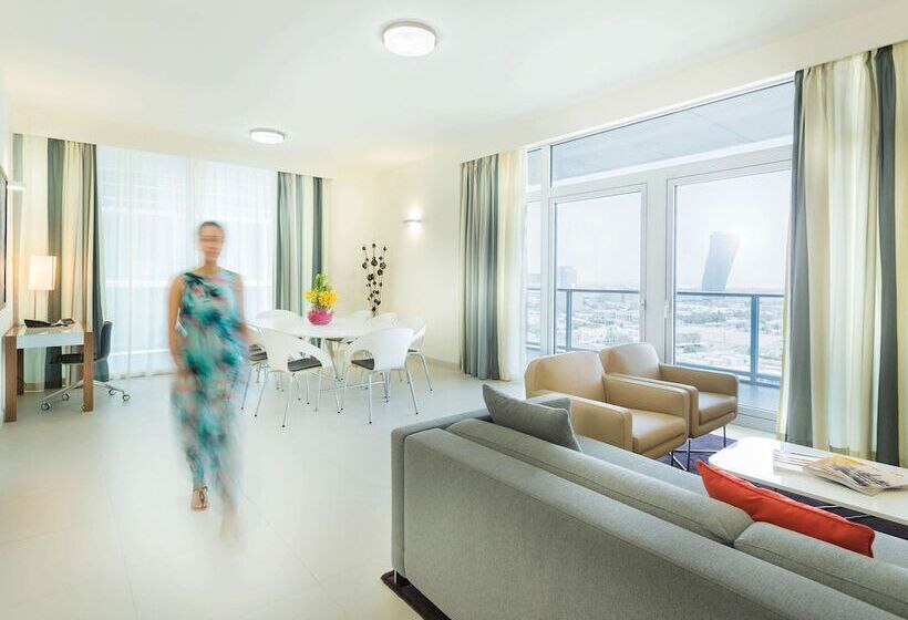 Апартаменты 3 Спальни, Adagio Abu Dhabi Al Bustan