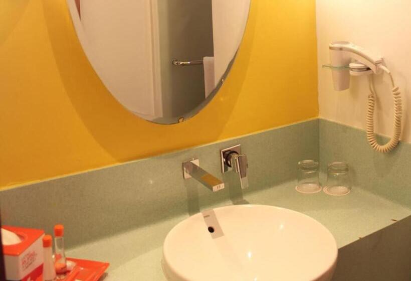 이코노미 룸, Harris Hotel Sentul City Bogor
