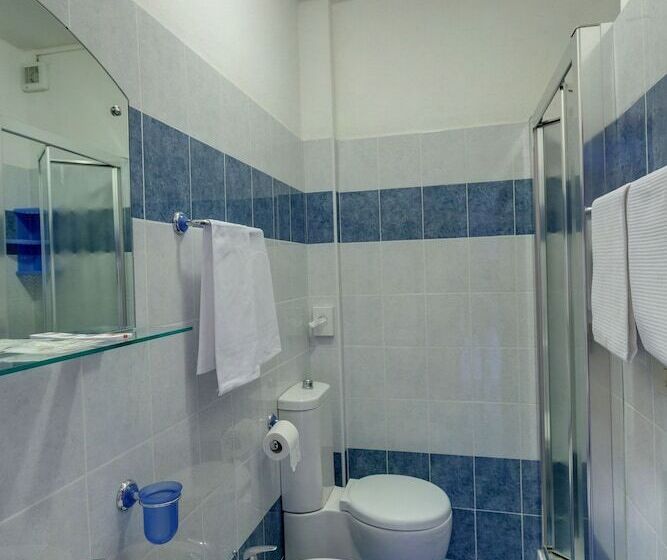 Standard Triple Room, Frank