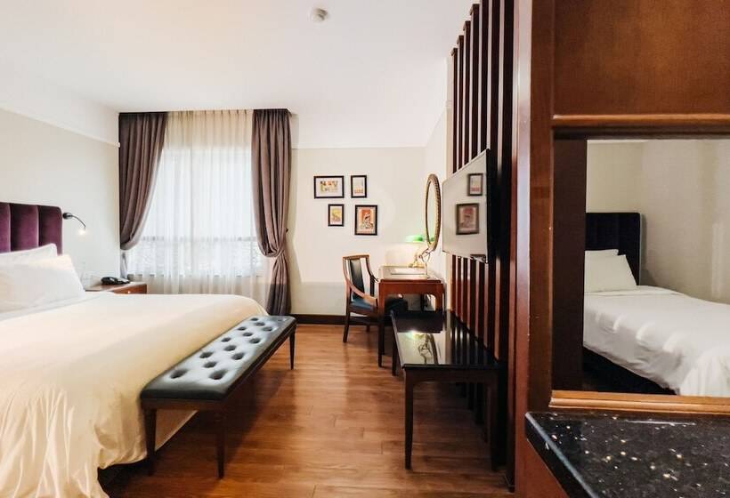 اتاق لوکس سه تخته, La Siesta Classic Ma May