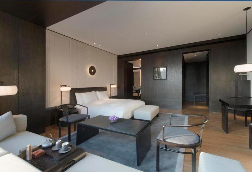 اتاق لوکس با تخت بزرگ, Hyatt Regency Wuhan Optics Valley