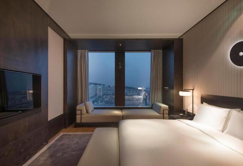 سوییت, Hyatt Regency Wuhan Optics Valley
